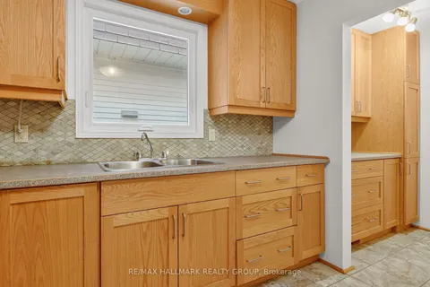 32 Pheasant Run Drive, ON K2J 2R2