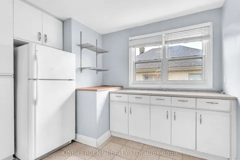 1185 ALBANY Street, ON N5W 3L6