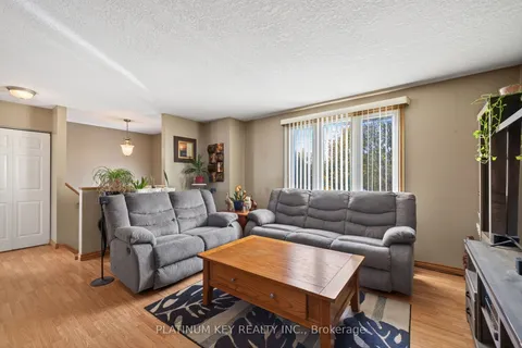 152 Elgin Street, ON N5Z 2T8