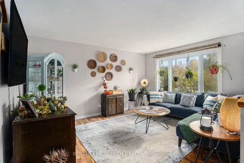 4 Black Walnut Road, ON K0G 1J0