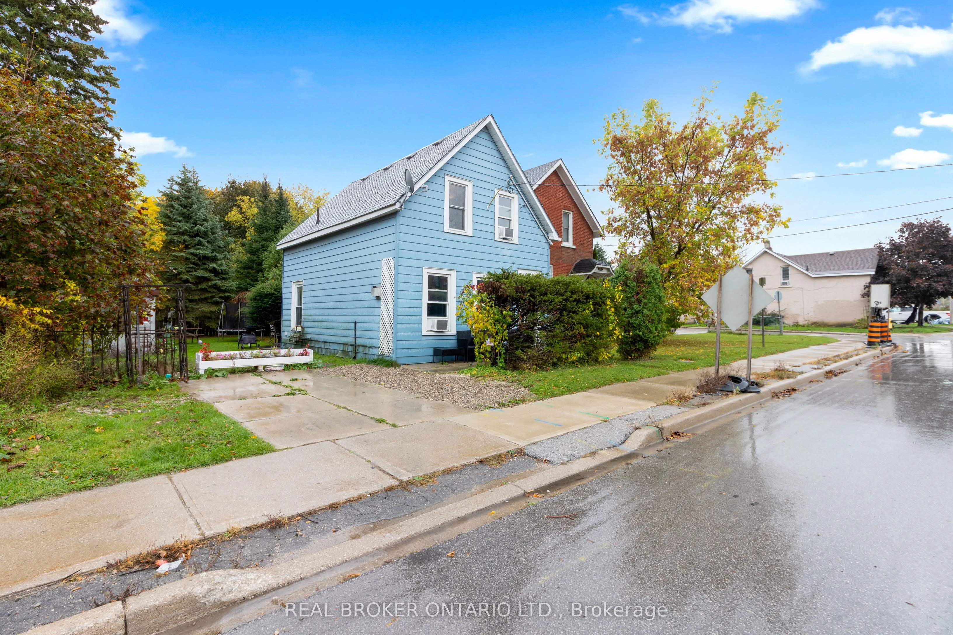1323 2nd Avenue, ON N4K 4N5