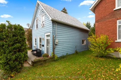 1323 2nd Avenue, ON N4K 4N5