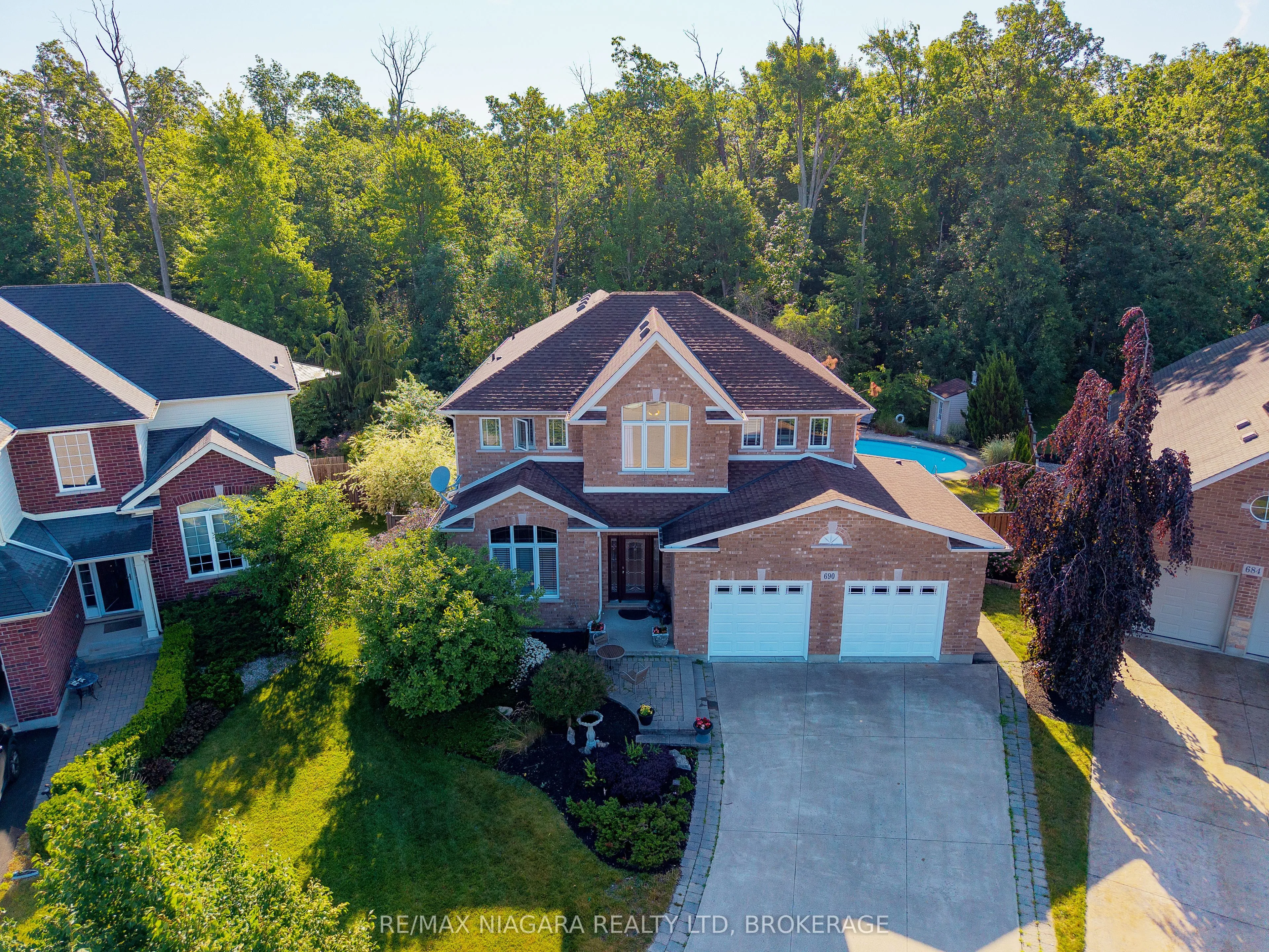 690 Brian Street, ON L2A 6W2