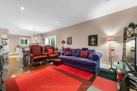 16 Ida Street, ON L2R 3X4