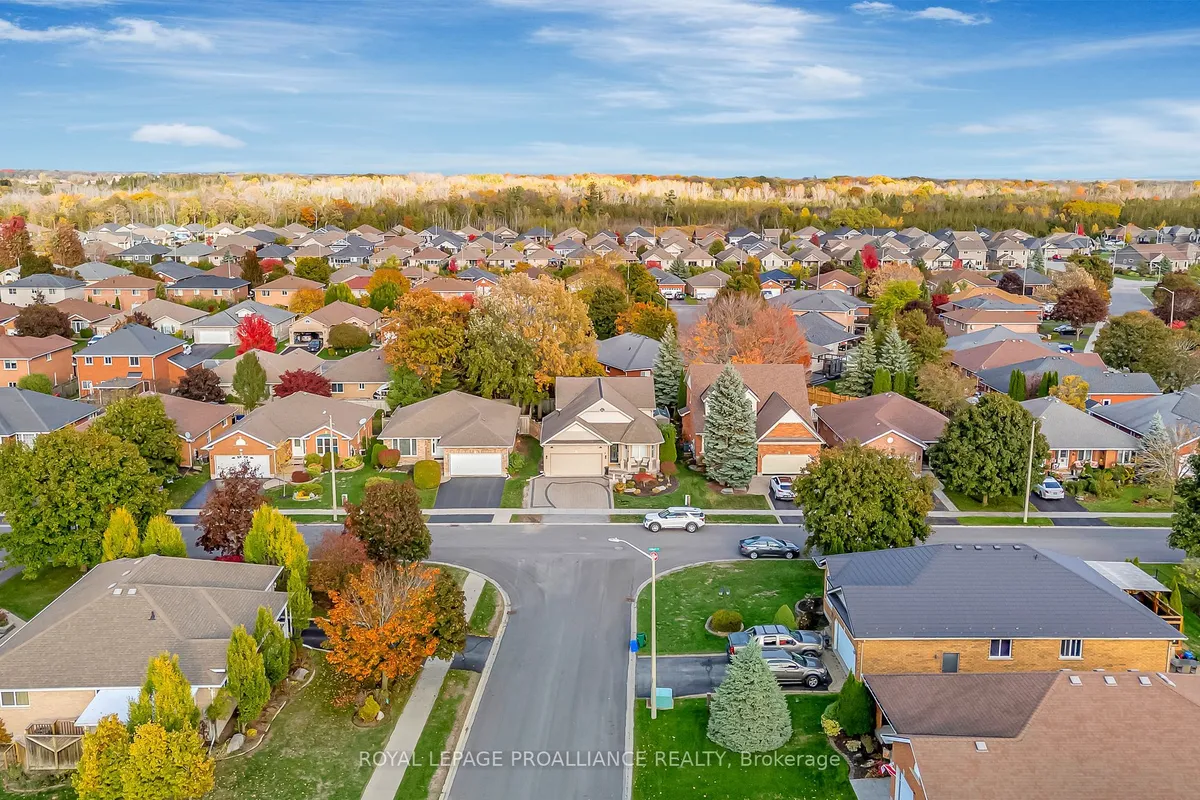 9 Spruce Gardens, ON K8N 5W3