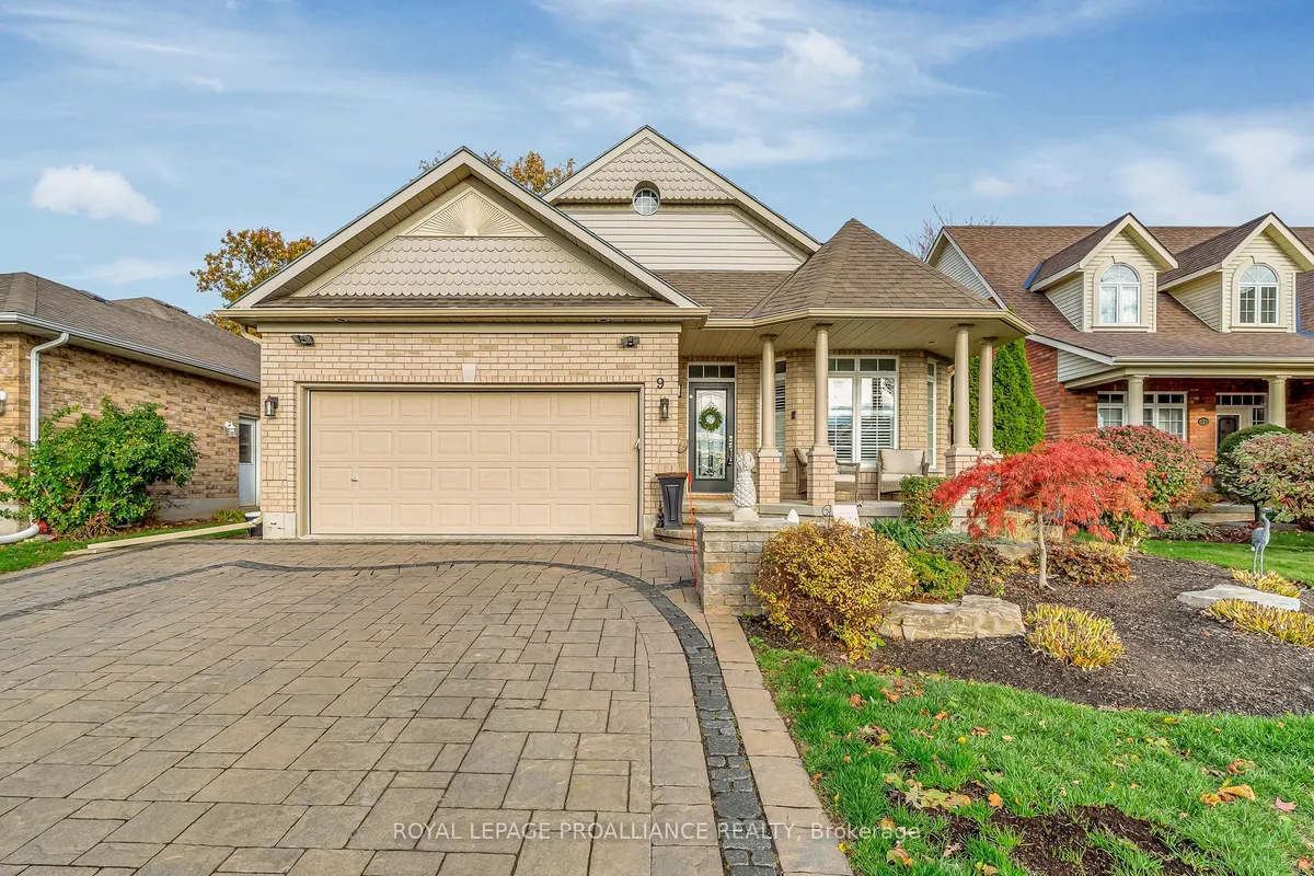 9 Spruce Gardens, ON K8N 5W3