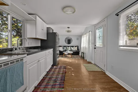 5569 Bath Road, ON K0H 1G0