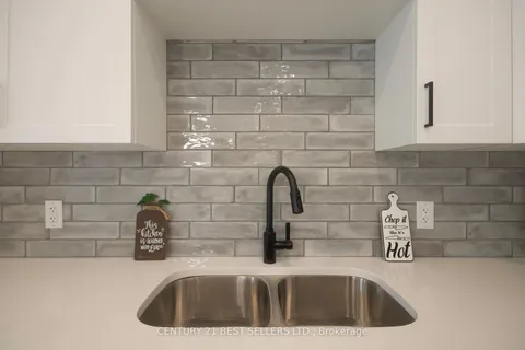 79 Buchanan Avenue, ON K0K 2T0