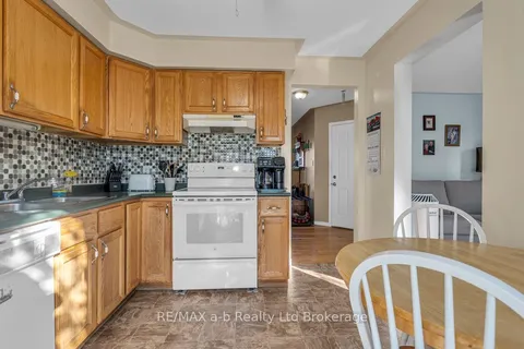 13 Southridge Road, ON N4G 5T8