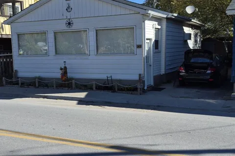 143 William Street, ON N5L 1E2