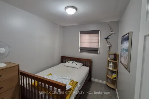 143 William Street, ON N5L 1E2