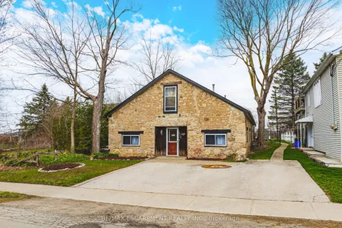 110 Freelton Road, ON L8B 0Z3