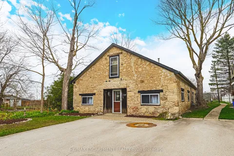 110 Freelton Road, ON L8B 0Z3