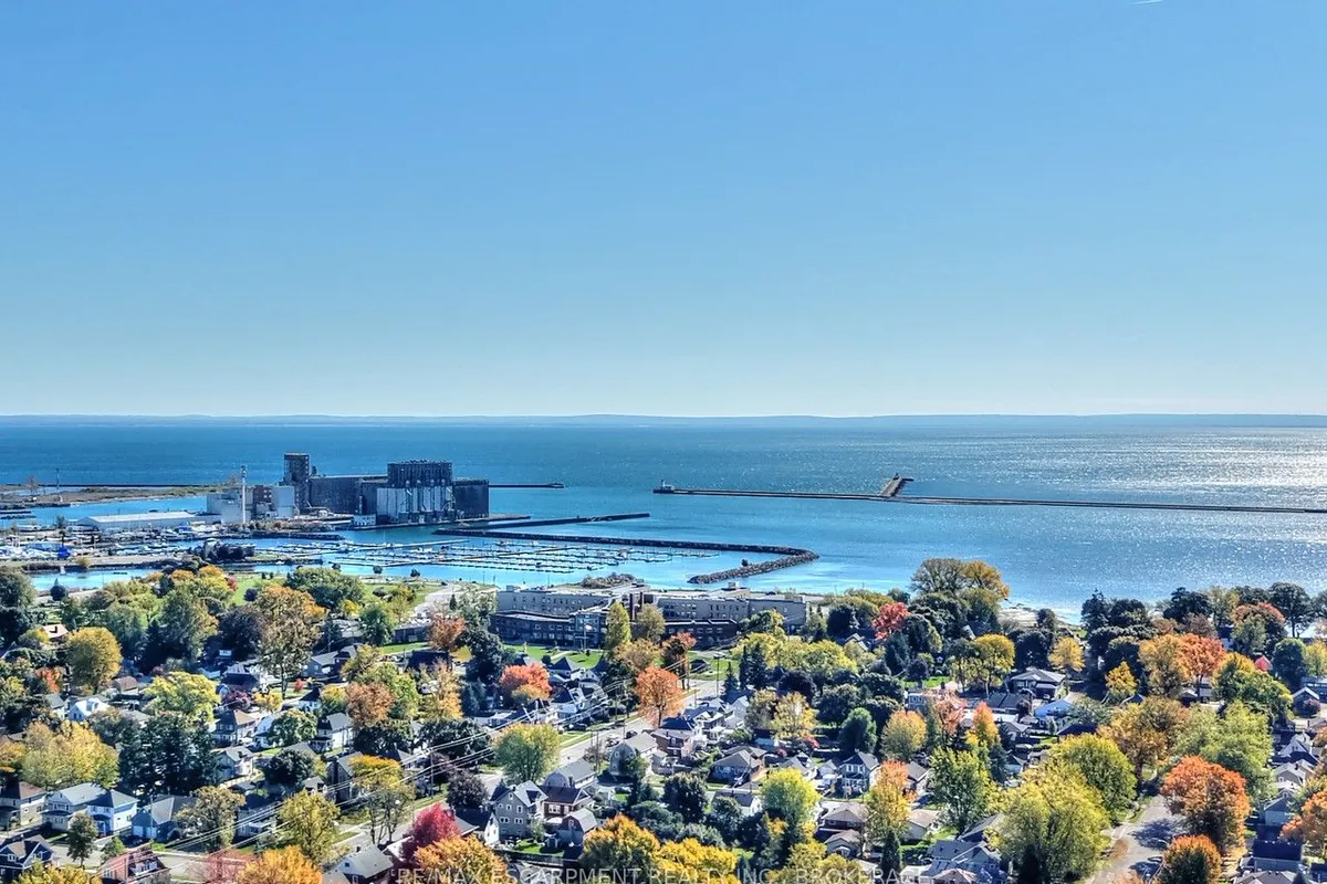 312 Clarence Street, ON L3K 3G8