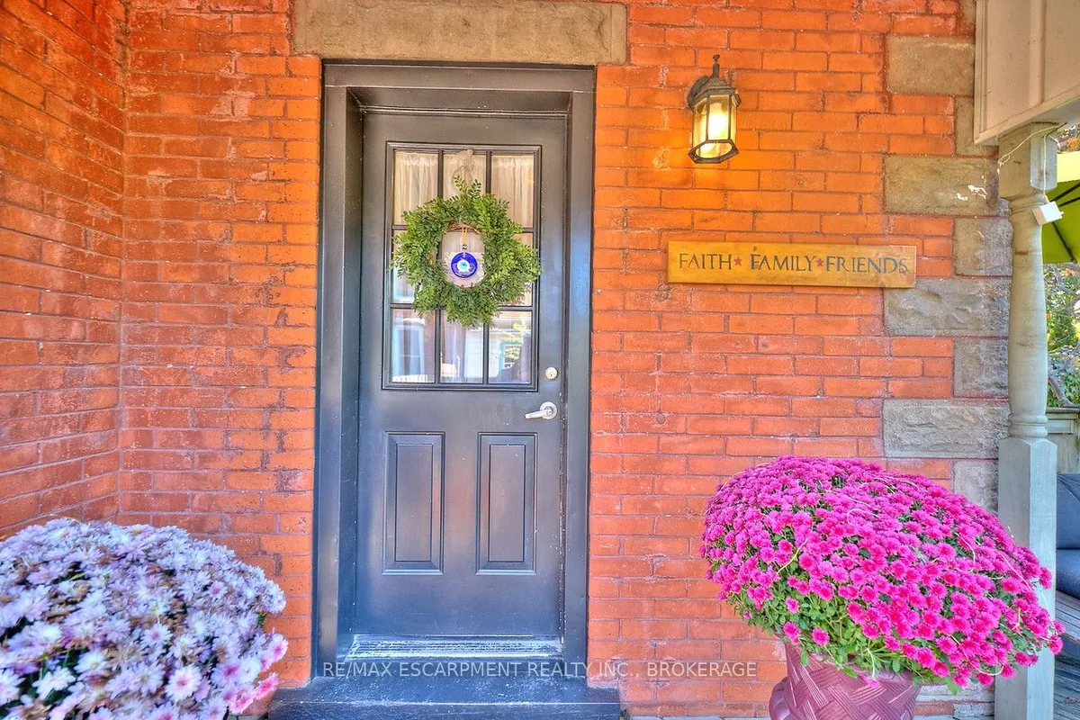 312 Clarence Street, ON L3K 3G8