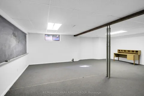 1662 HUNTERS RUN Drive, ON K1C 2H3