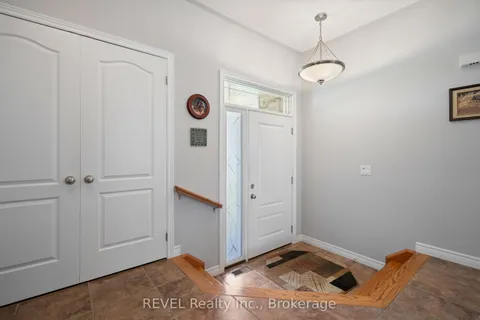 8028 Booth Street, ON L2H 1E8