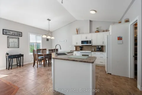 8028 Booth Street, ON L2H 1E8