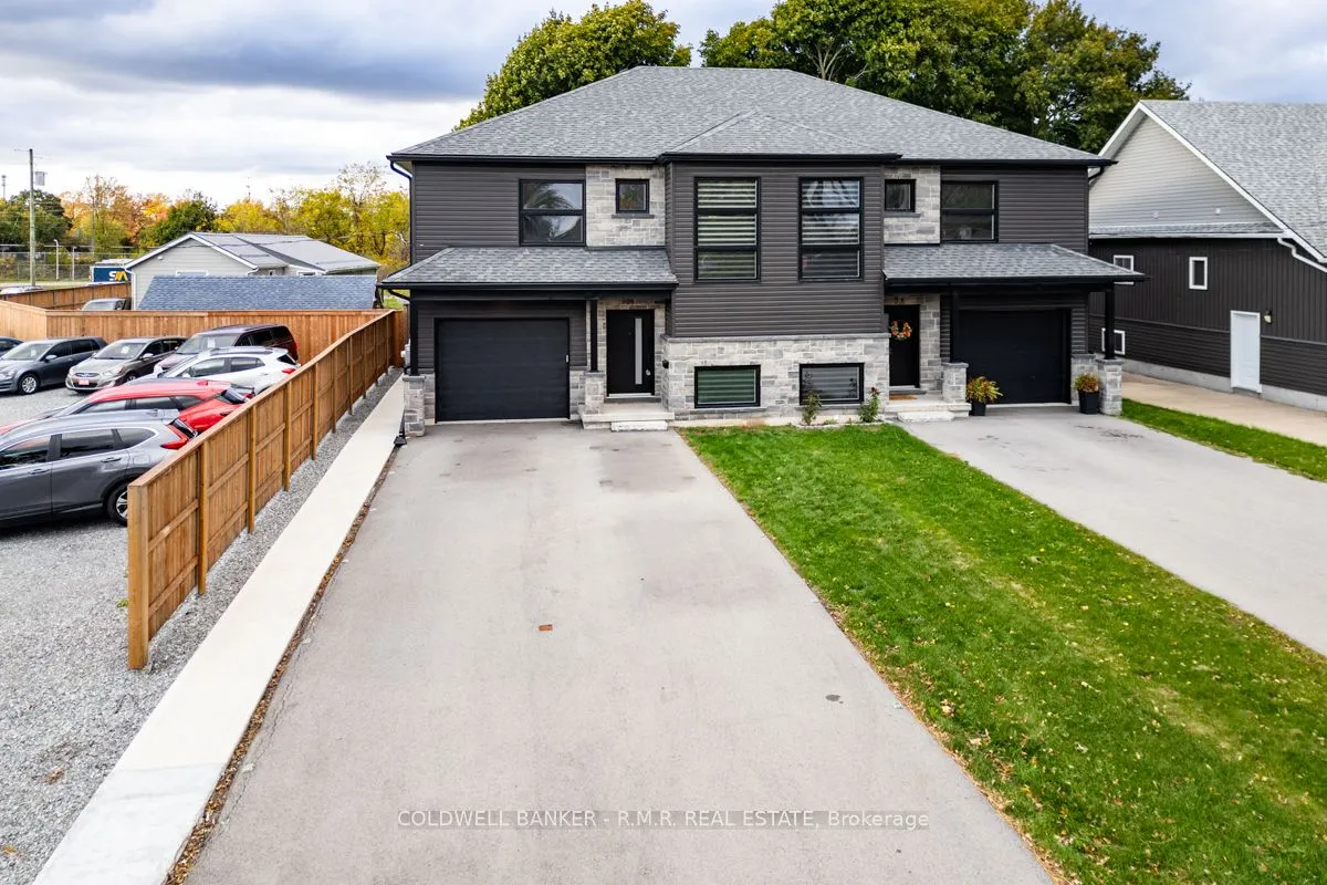 36 Page Street, ON L3K 5V1