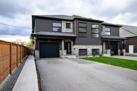 36 Page Street, ON L3K 5V1