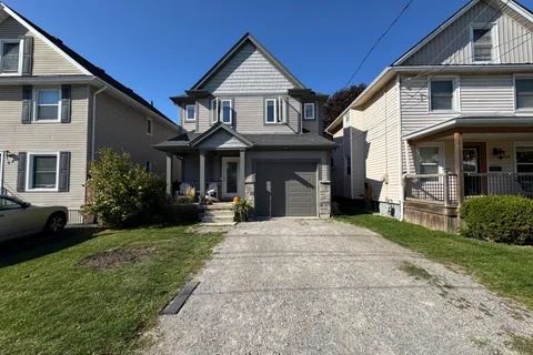 11 Violet Street, ON L2S 2X1