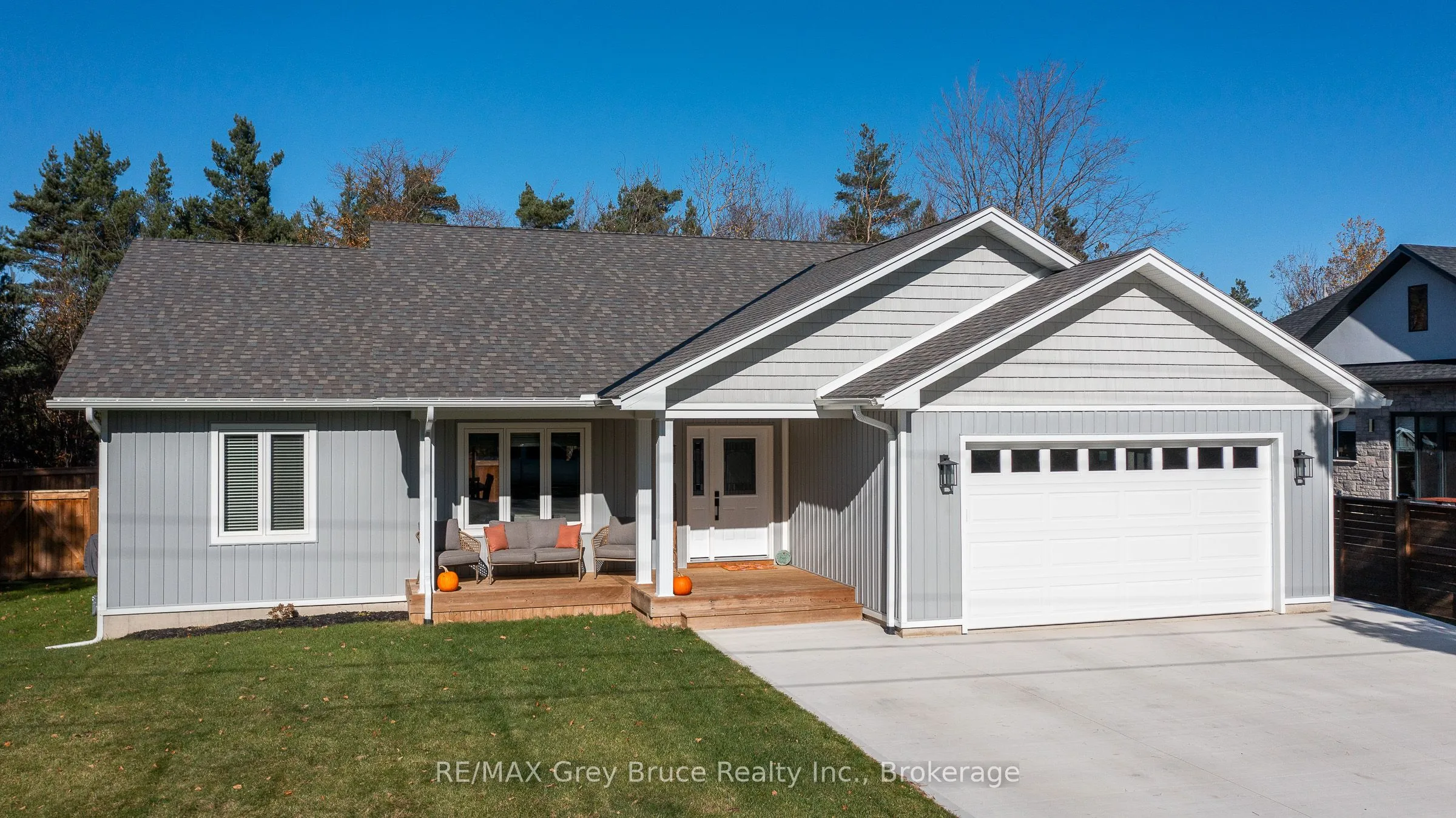 611 Sixth Street, ON N0H 2G0