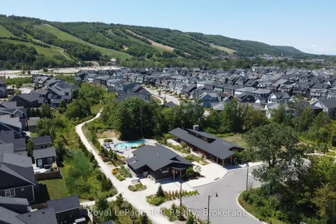 130 Courtland Street, ON L9Y 5L8