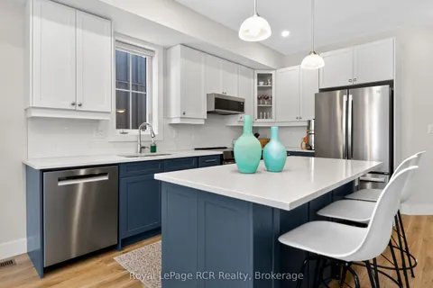 130 Courtland Street, ON L9Y 5L8