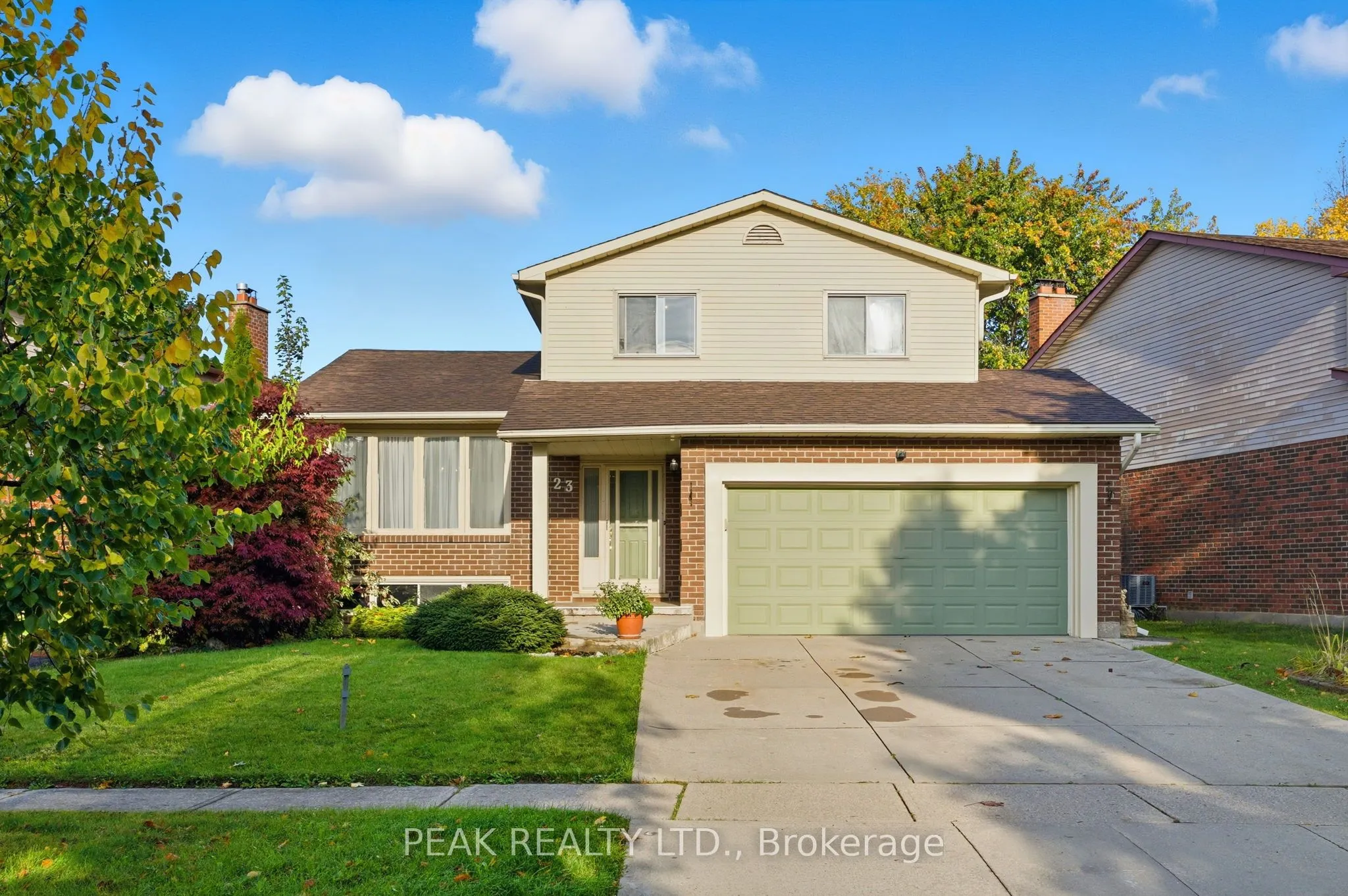 23 Vance Crescent, ON L8B 0B7