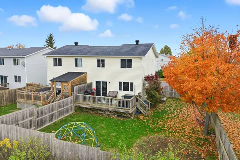 128 Dunham Street, ON K7C 4M8