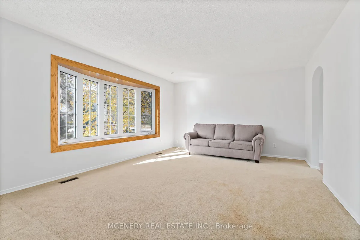 29 Tomwell Crescent, ON N0B 1T0