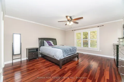 327 Cavendish Drive, ON L9G 3Z1