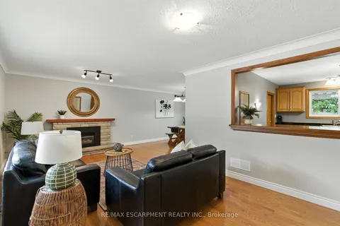 10 Sheffield Avenue, ON N3S 6V8