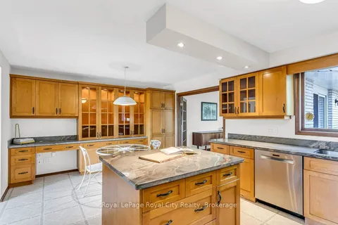 40 Keats Crescent, ON N1G 3B2