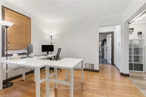 267 THAYER Avenue, ON L9A 1J6