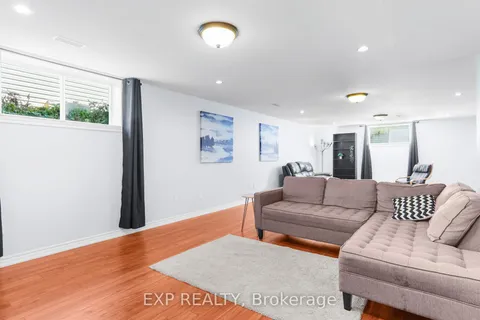 114 ECHOWOODS Avenue, ON K2S 2E7