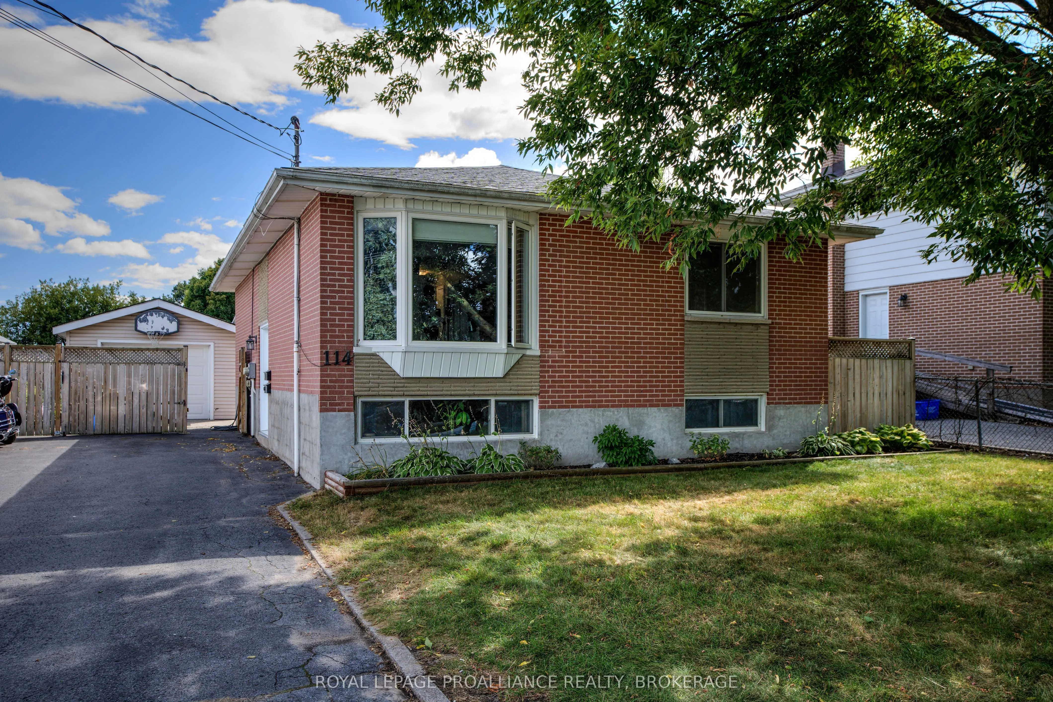 114 Drennan Street, ON K7K 2S5