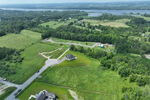 26 Nirmala Drive, ON K4C 0B2