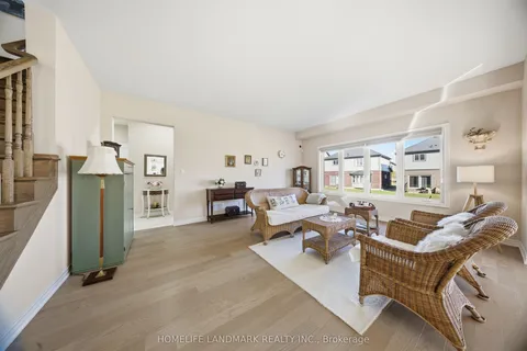 49 MONARCH Street, ON L3C 0E6