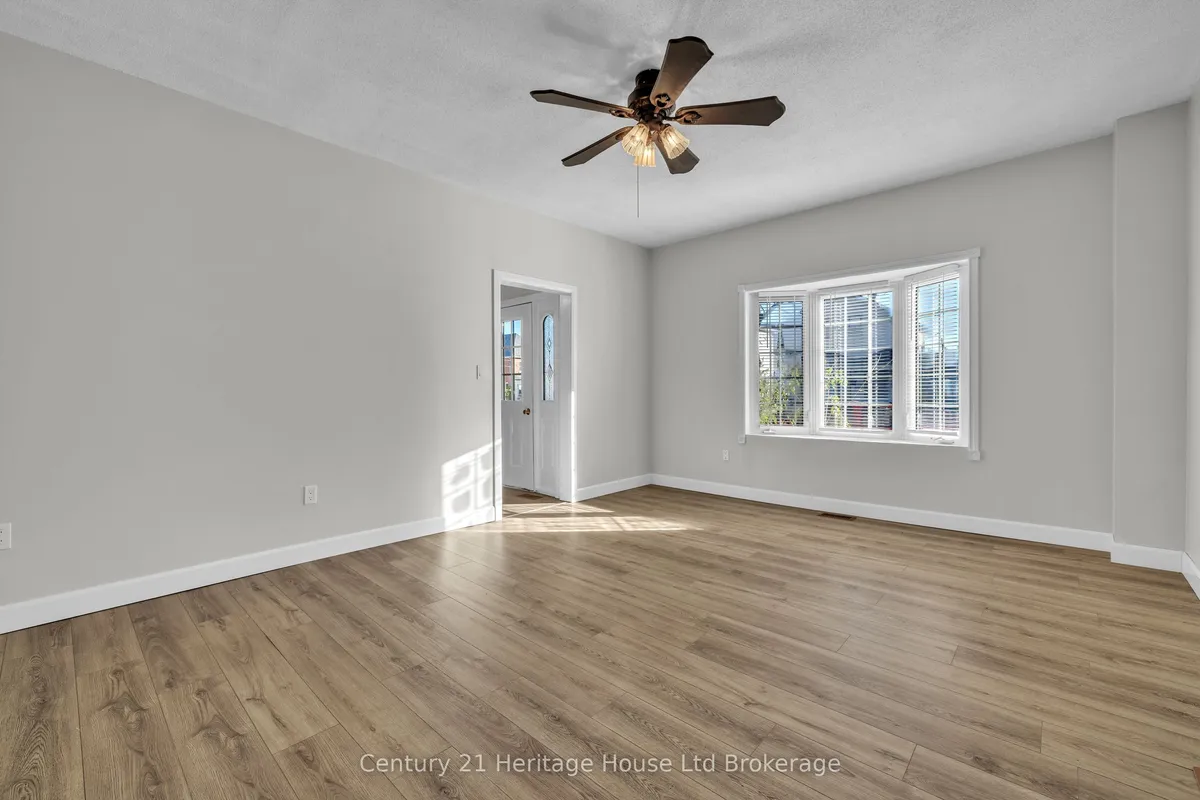 89 Scott Street, ON N5P 1L1