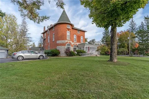 231 Dundas Street, ON K7R 2A9