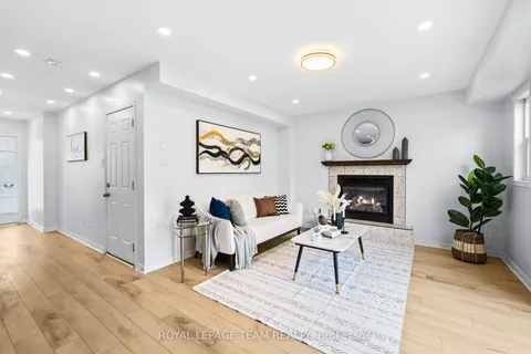 381 Moffatt Pond Court, ON K2J 0C9