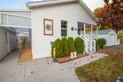 17 George Street, ON N7G 3K9