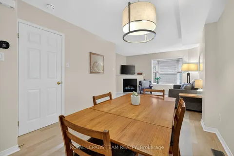 25 Bayswater Avenue, ON K1Y 2E5