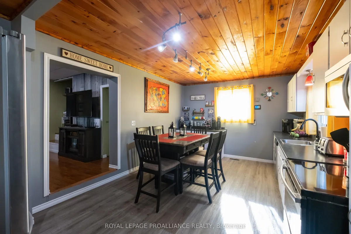 42 Prince Of Wales Drive, ON K8P 2T7