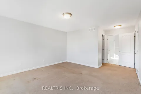 471 Creekview Way, ON K1T 0J4