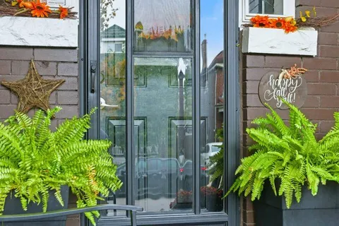 160 Balsam Avenue, ON L8L 6Y5