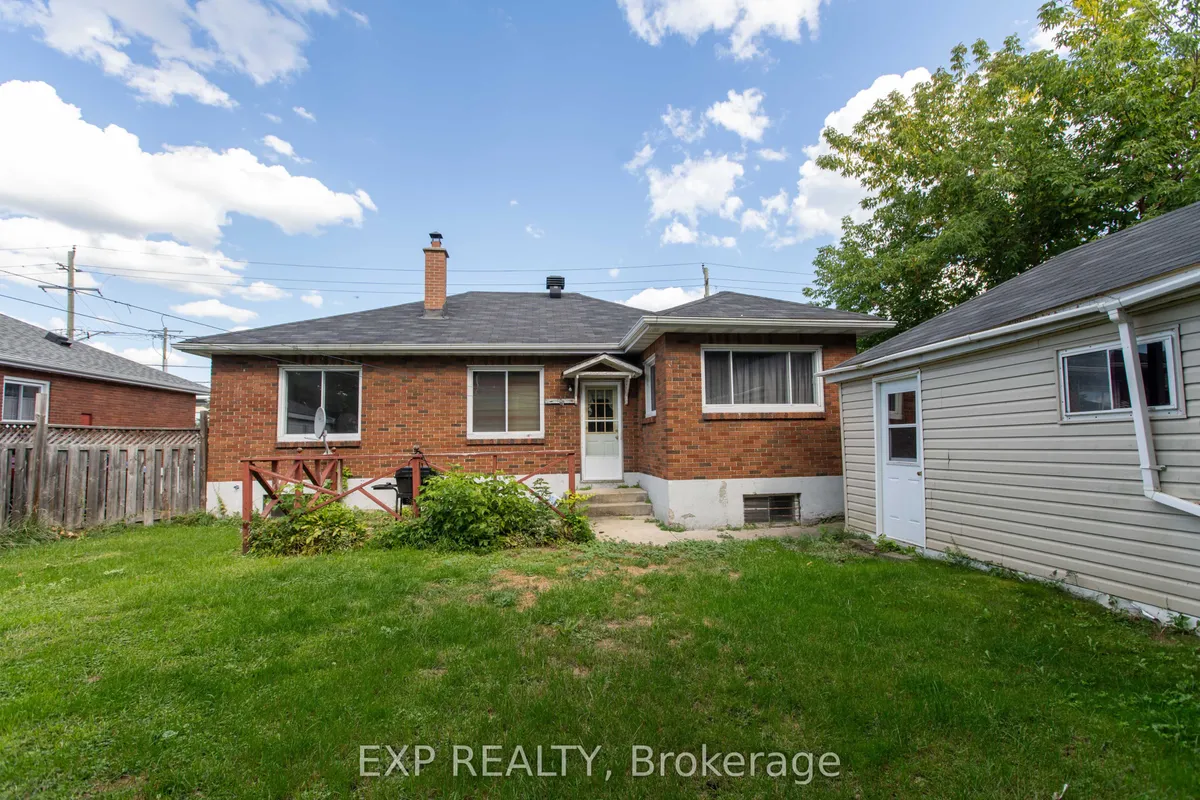 501 McConnell Avenue, ON K6H 4L9