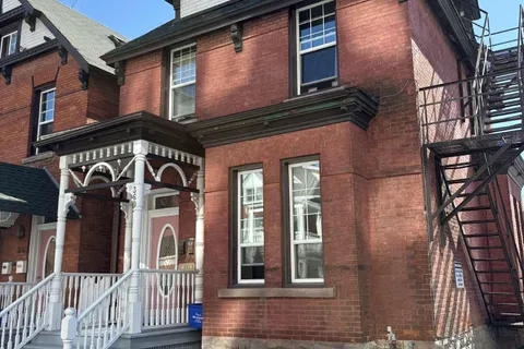 360 Gilmour Street, ON K2P 0R3