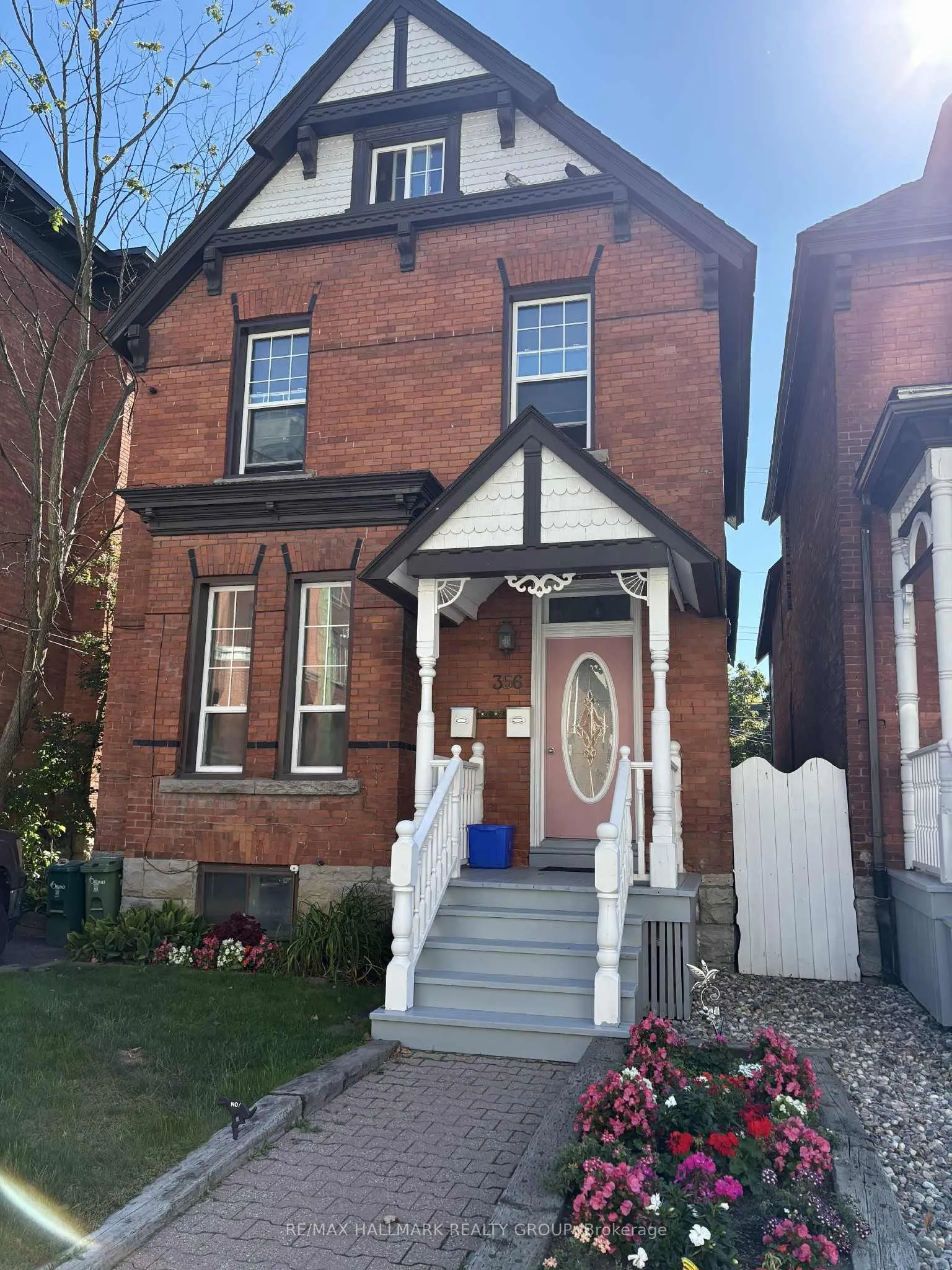 356 Gilmour Street, ON K2P 0R3